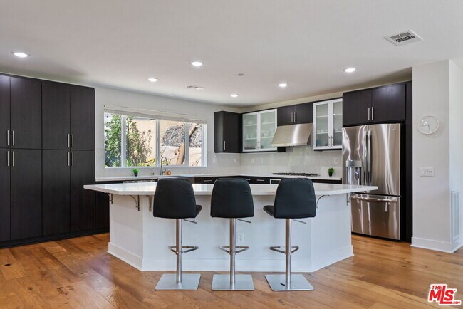 Building Photo - 2780 Wright Ln
