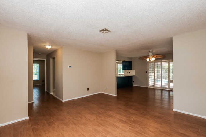 Building Photo - 5946 Stringfellow Rd