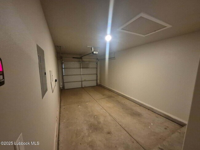 Building Photo - 14412 Avenue X