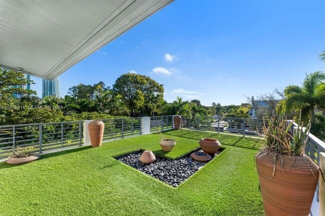 Building Photo - 101 SW 21st Rd