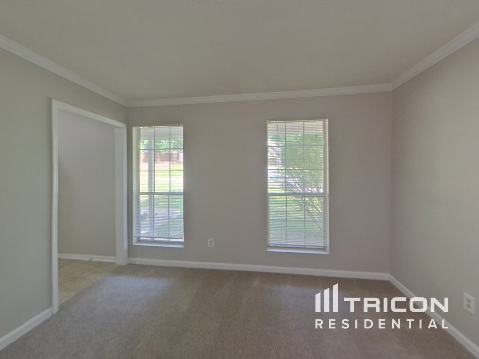 Building Photo - 5242 Selene Dr