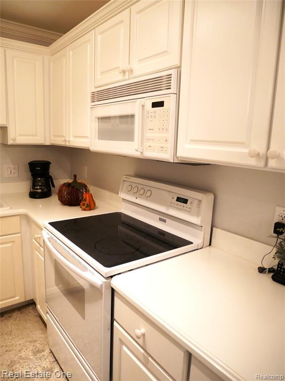 Building Photo - 444 Chester St