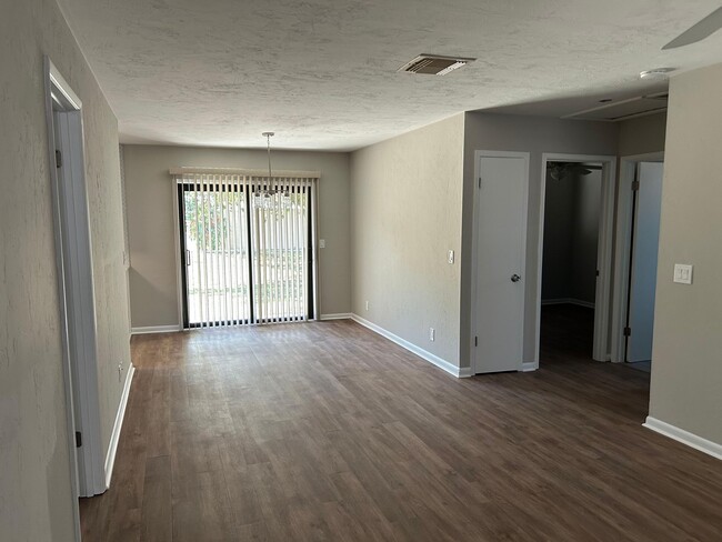 Building Photo - 4958 Canton Rd