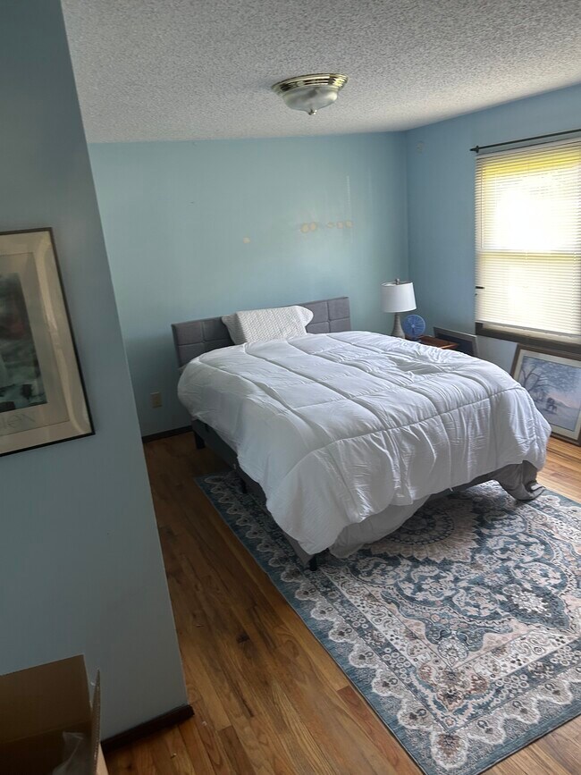 Building Photo - 187 Oakland Rd