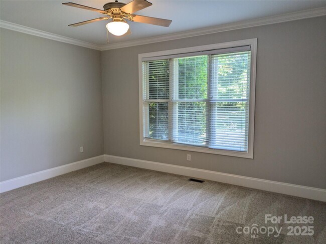 Building Photo - 103 Hickory Hill Rd