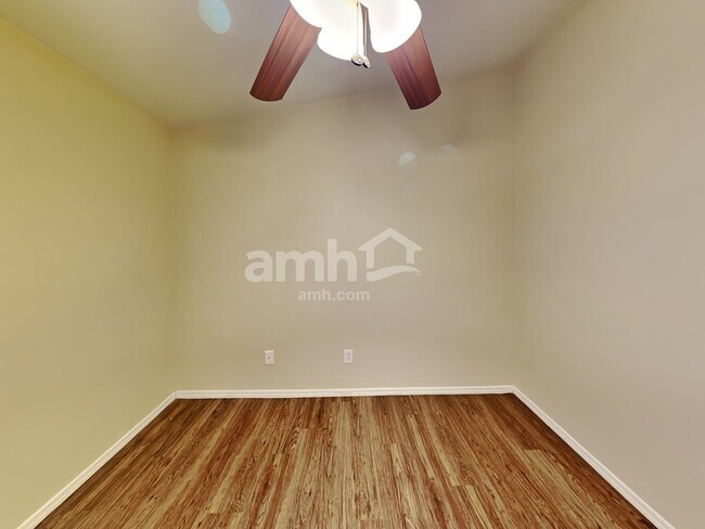 Building Photo - 12755 W Palm Ln