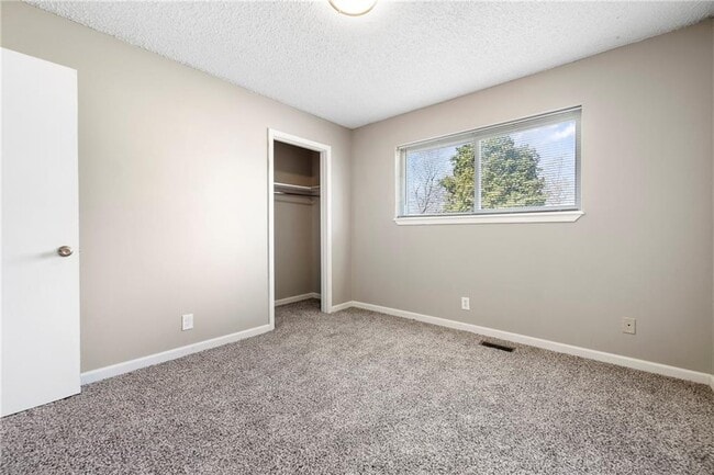 Building Photo - 1306 W Bonnie Ln