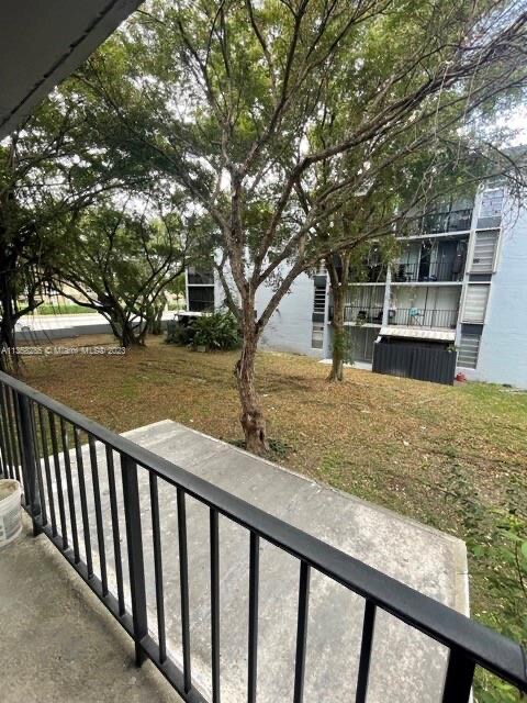 Building Photo - 110 Fontainebleau Blvd