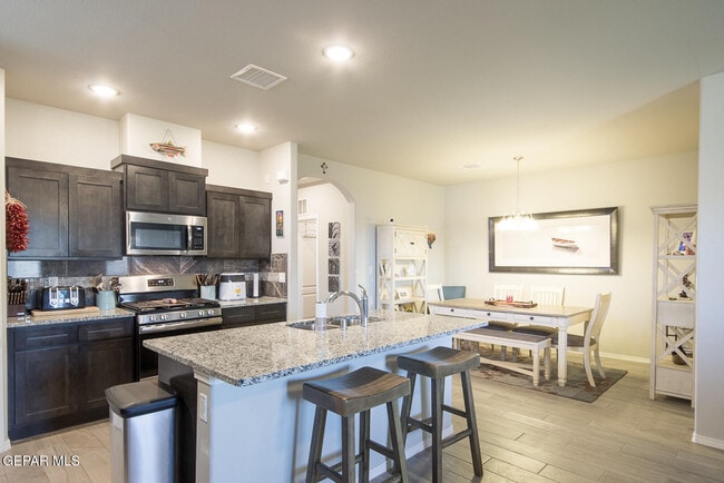 Building Photo - 7416 Eagle Vista Dr