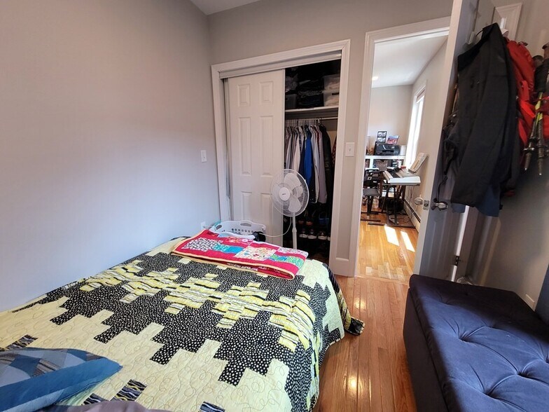 Building Photo - 431 Marlborough St