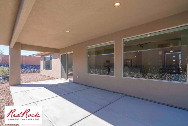 Building Photo - Come Live in the Desirable Sage Canyon Neighborhood!