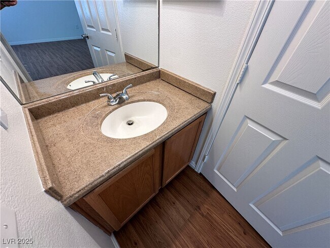 Building Photo - 5290 Panguitch Dr