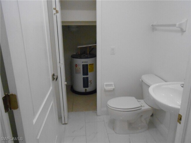 Building Photo - 9409 Ivy Brook Run