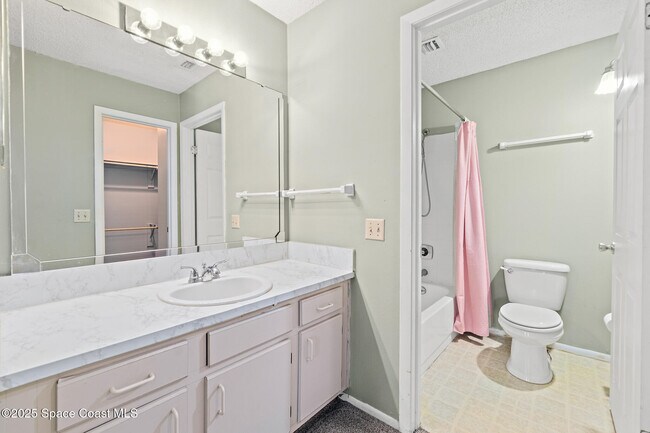 Building Photo - 225 S Tropical Trail