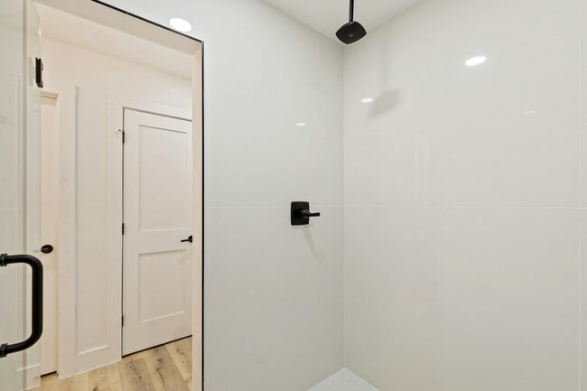 Building Photo - 15655 Regal Hill Cir