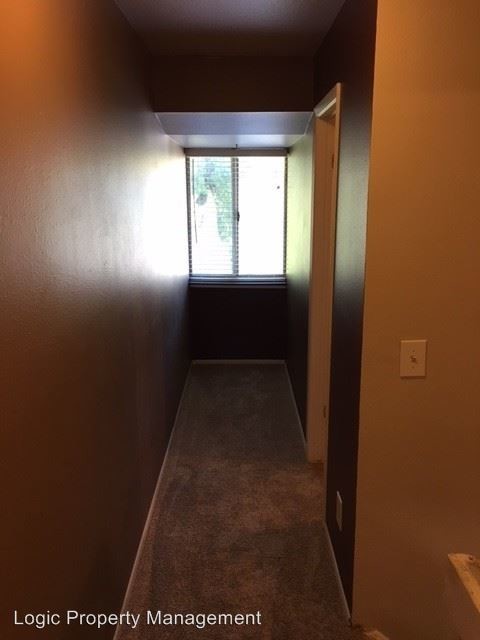 Building Photo - 435 E Creekside Cir