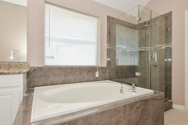 Building Photo - 7439 Parkcross Pl