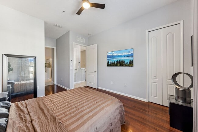 Building Photo - Updated 2/2 with attached 1 car garage right in Baldwin Park!