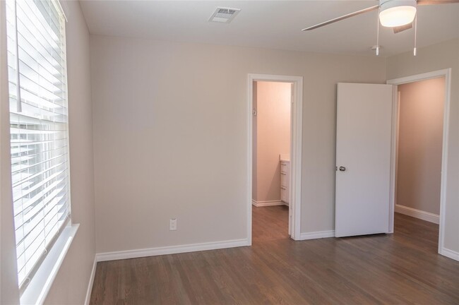 Building Photo - 2550 Norsworthy Dr
