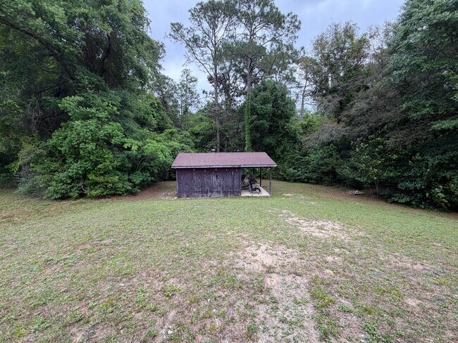 Building Photo - 138 Adams St