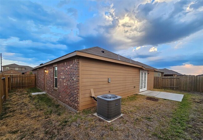Building Photo - 340 Barrel Cactus Dr