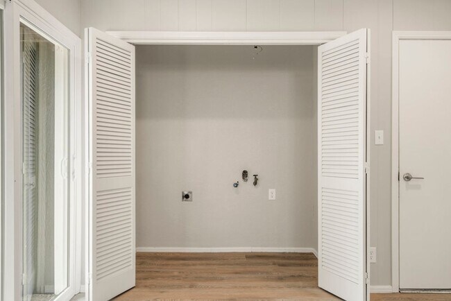 Building Photo - 8340 E 23rd St