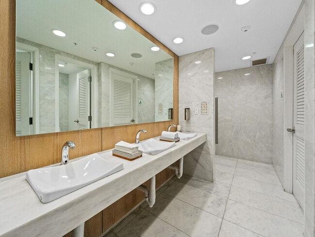 Building Photo - 400 Sunny Isles Blvd