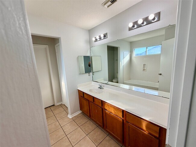 Building Photo - 9011 Aspen Trace Ln