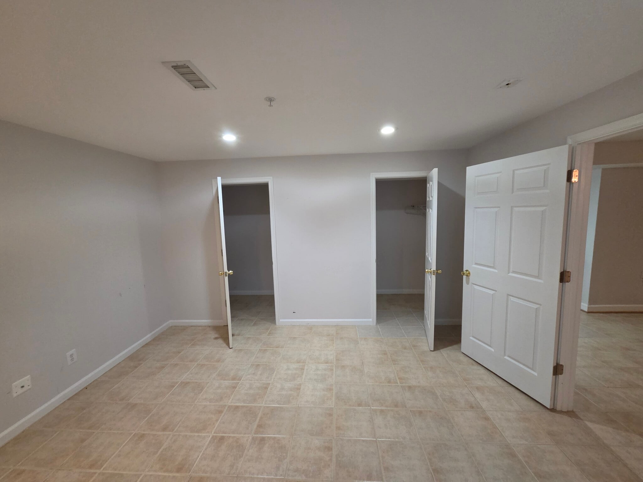 BEDROOM 1 - 10801 Glenshire Dr