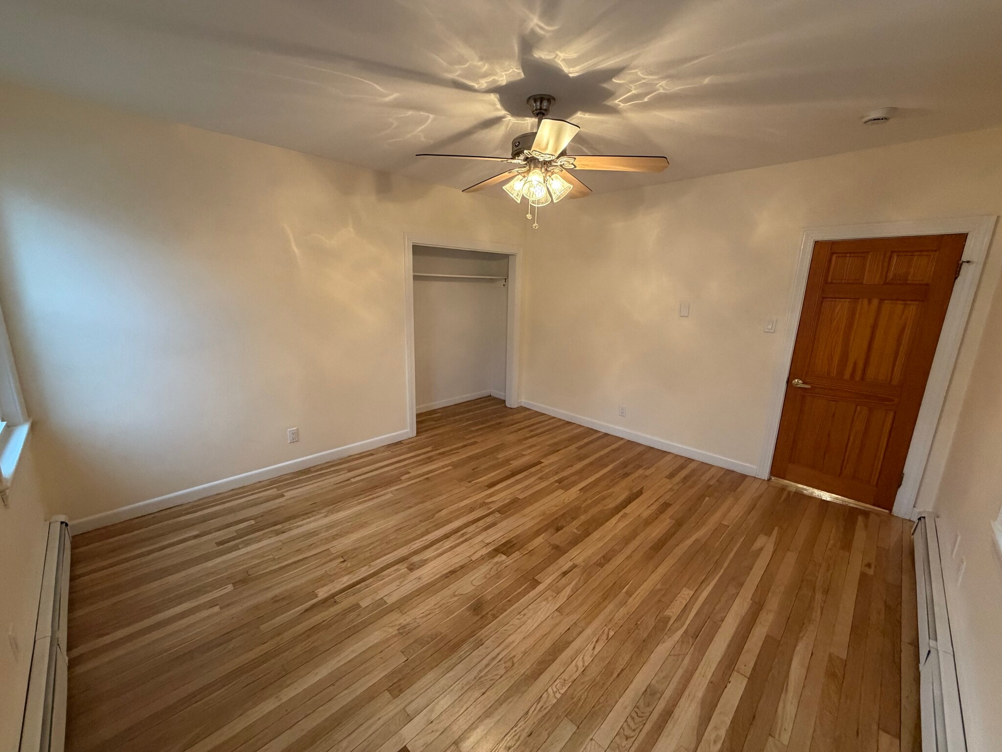 Building Photo - 67 Oak St