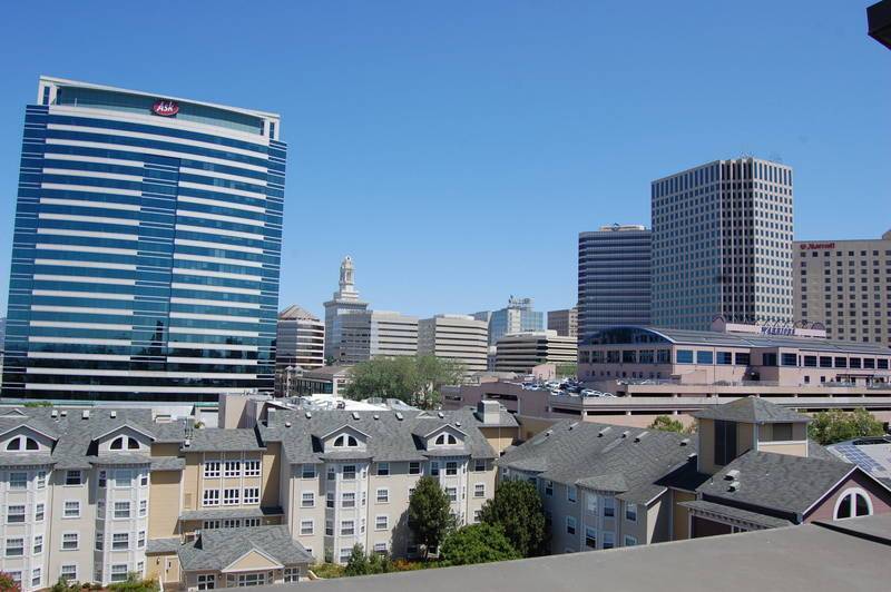 Building Photo - 585 9th St