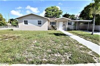 Building Photo - 330 NW 196th St