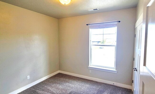 Building Photo - 4216 W 1530 N