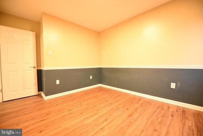Building Photo - 111 Biscayne Ct