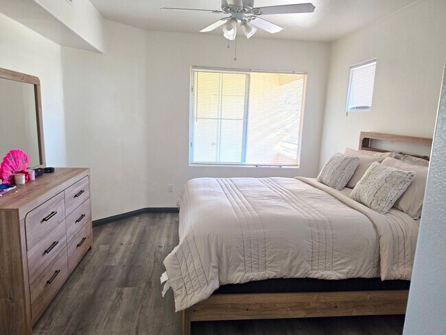 Building Photo - FULLY FURNISHED * 1BED/1BATH CONDO WITH 1 CAR GARAGE IN SOUTHWEST LAS VEGAS