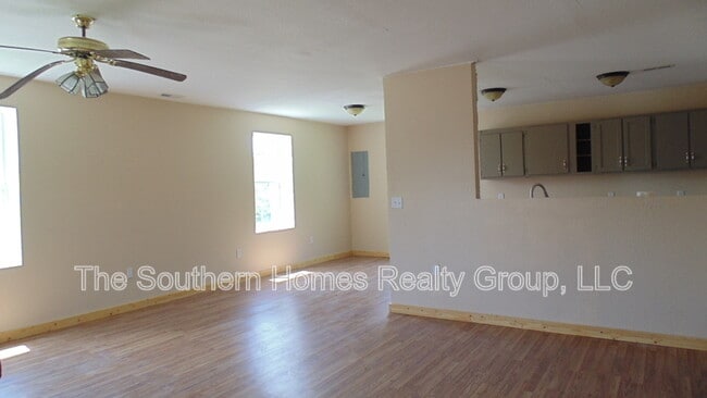 Building Photo - 403 Lenoir St