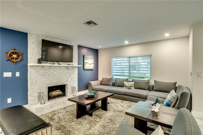 Building Photo - 5325 Mikado Ct