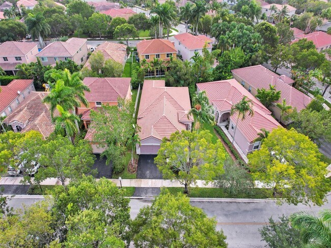 Building Photo - 938 Bluewood Terrace