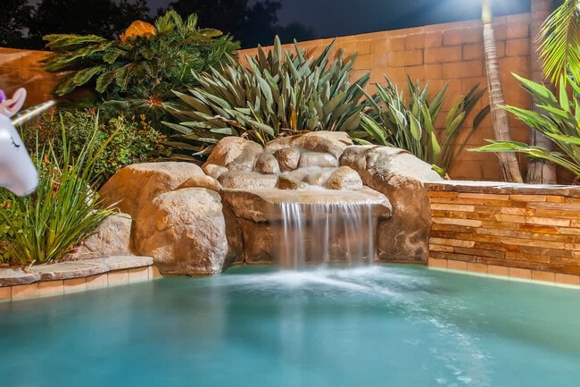 Building Photo - 2003 Pierce Ct