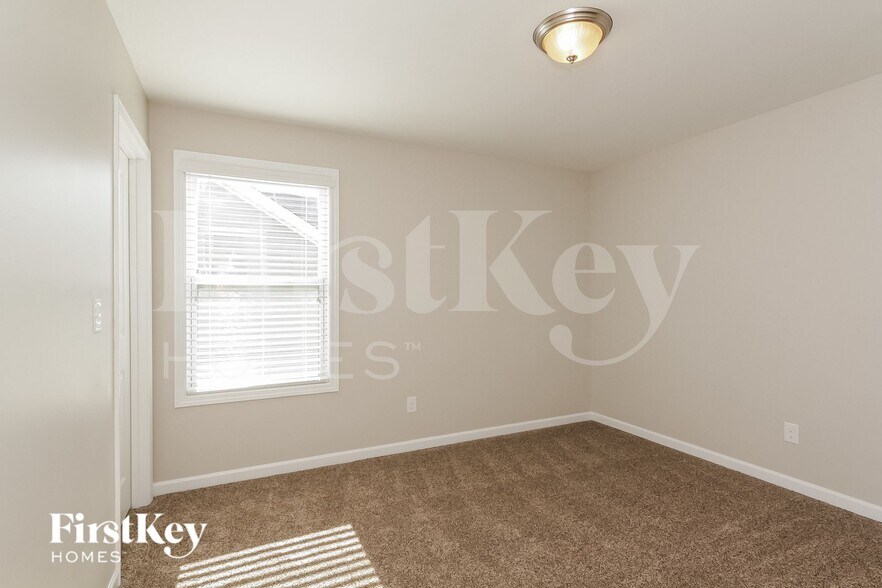 Building Photo - 8137 Kalson St