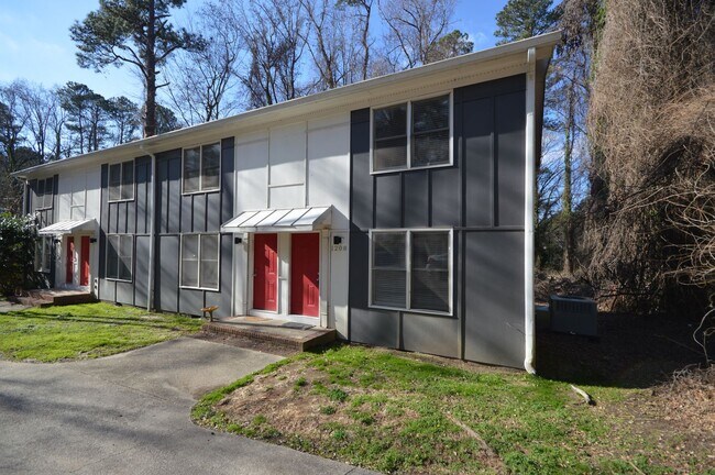 Building Photo - 1208 Carlton Ave