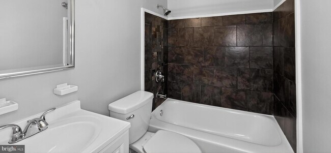 Building Photo - 8303 Ridgely Oak Rd