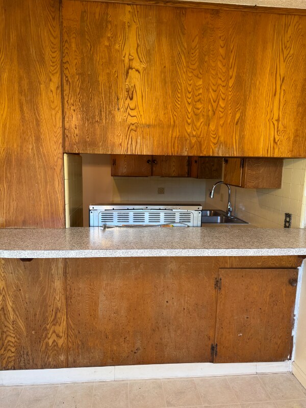 Building Photo - 2030 Kinsley St