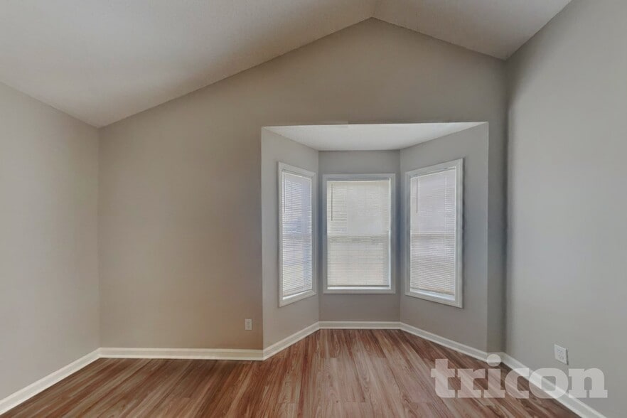 Building Photo - 5169 Parkerwood Dr