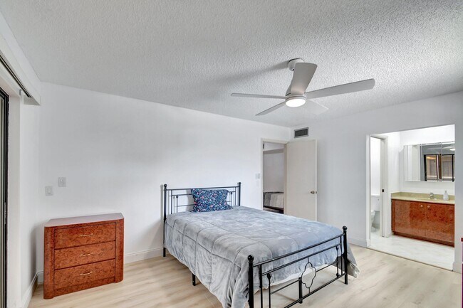 Building Photo - 459 Piedmont J