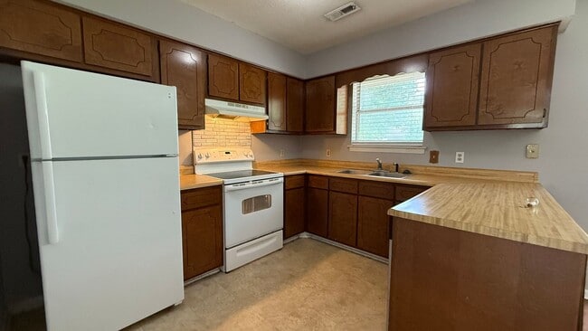 Building Photo - Charming 3-Bedroom Home in the Heart of Ri...