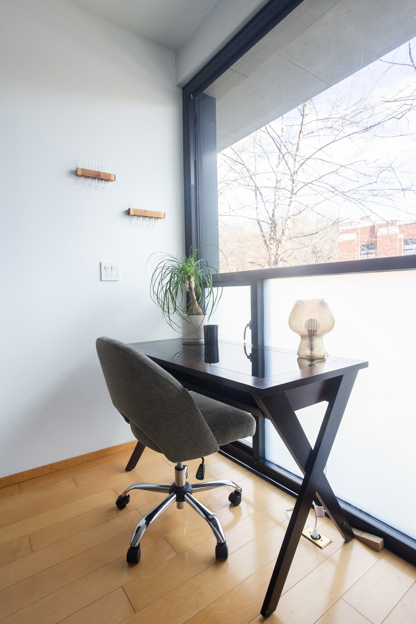 Great natural light for a desk and working area which looks out to 11th Street NW. - 2250 11th St NW