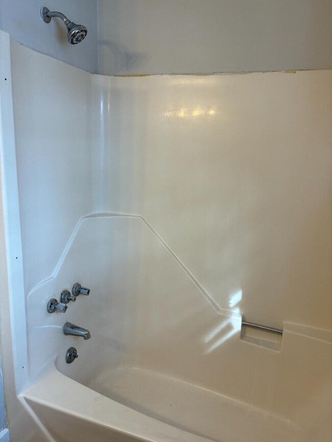 Building Photo - 803 Crawford St S