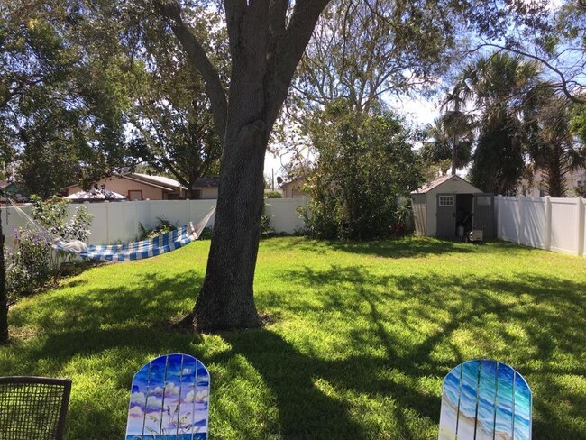 Back yard with storage shed - 922 2nd Ave S