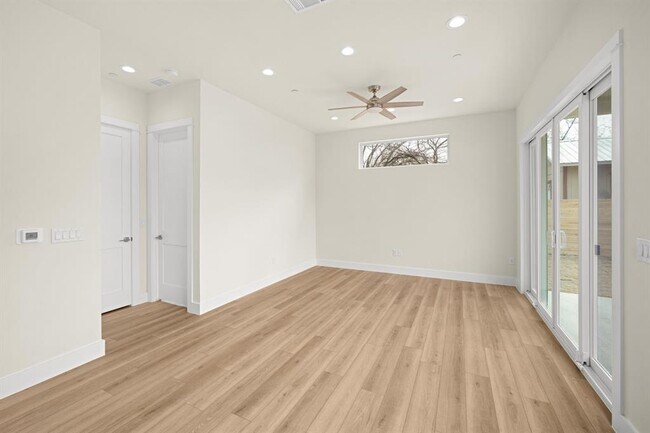 Building Photo - 6107 Richardson Ln
